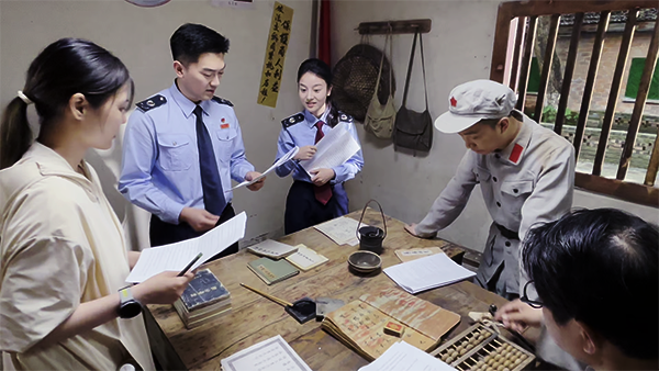 中央苏区年代置景拍摄演员花絮.png
